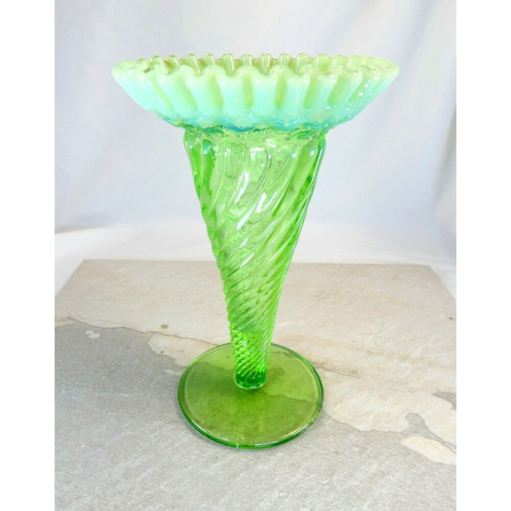 Antique Green Opalescent Jefferson Glass Co "Dahlia Twist" Vase URANIUM